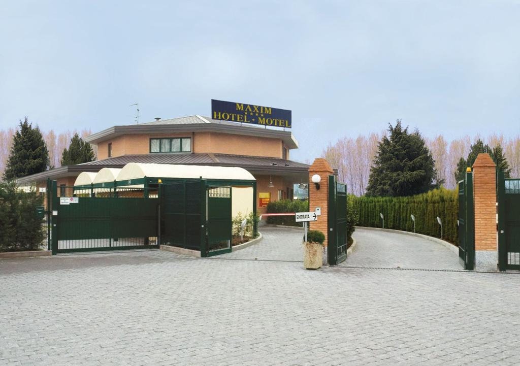 Hotel Maxim Peschiera Borromeo Exterior foto